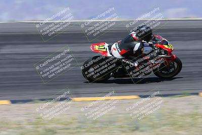 media/Apr-05-2024-Apex Assassins-CVMA Friday Practice (Fri) [[ee2ef04f2b]]/3-Racer 2/Session 3 (Bowl Speed Pans)/